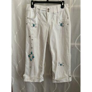 Blue Identity White Capri Pants With Rhinestone Embellishments Size 4